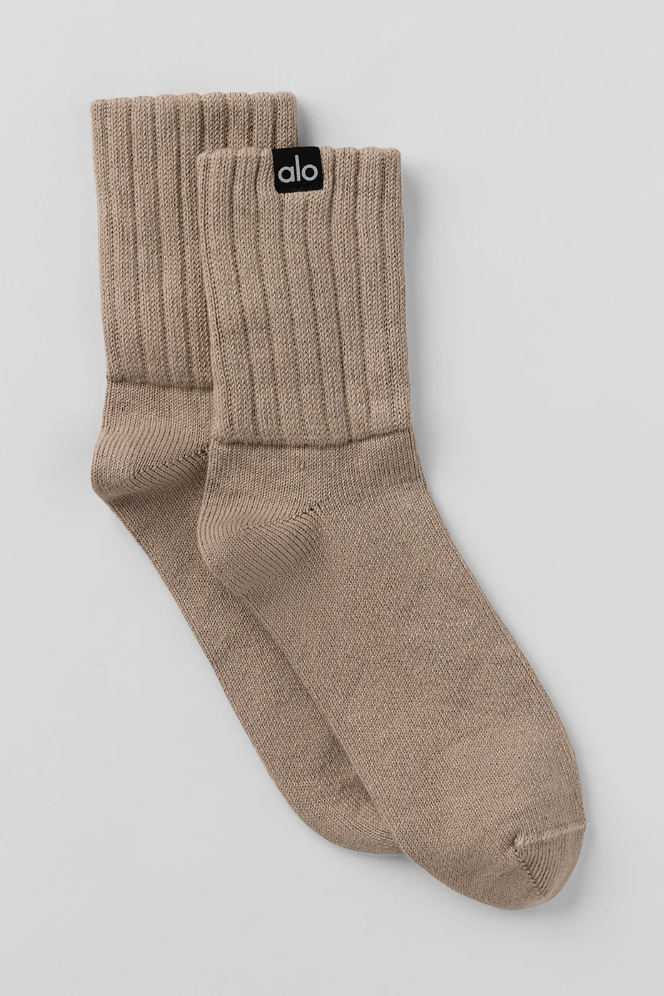 ALO Yoga Half-Crew Scrunch Sock Gravel — фото 1